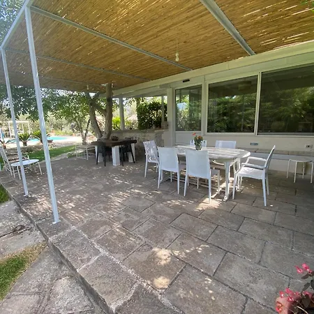 Tenuta La Cornula Nocleg ze śniadaniem San Donato di Lecce